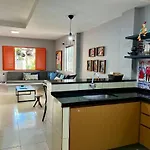 Casa Laranja